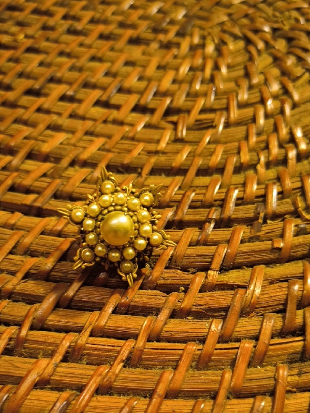 Brooch With Coro Pearl Faux